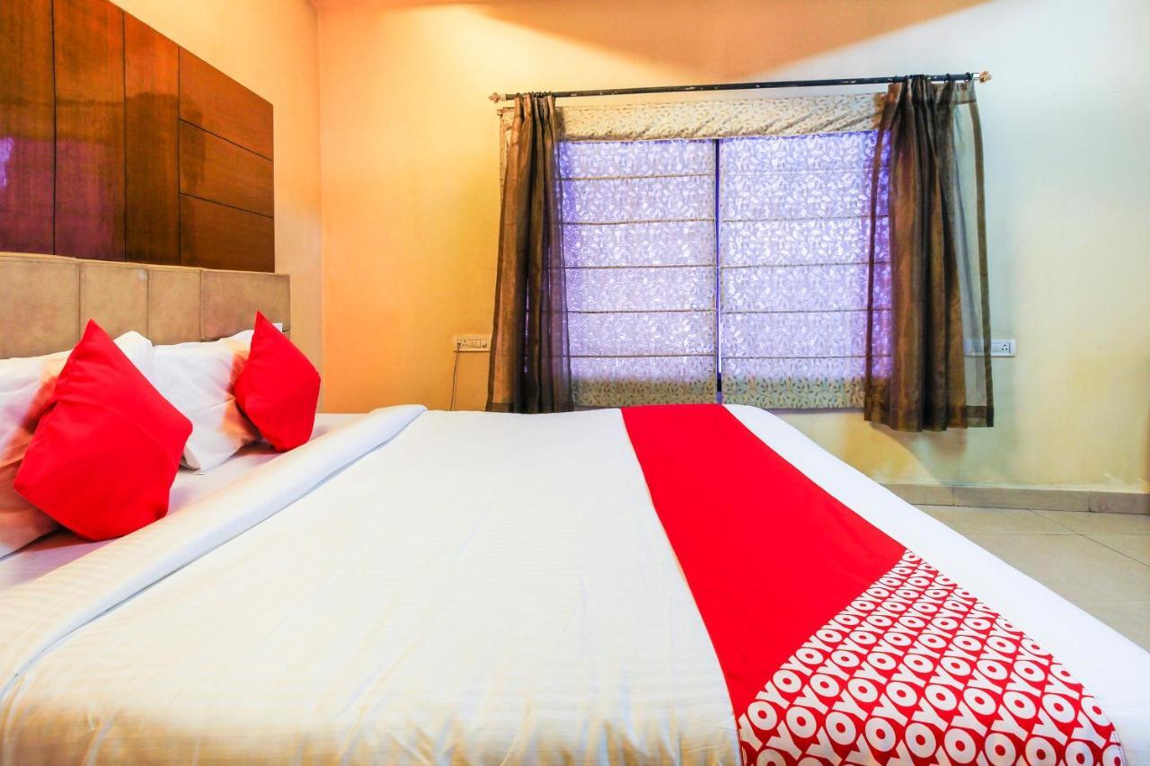 Oyo Hotel Metro International Near Lb Stadium Хидерабад Екстериор снимка