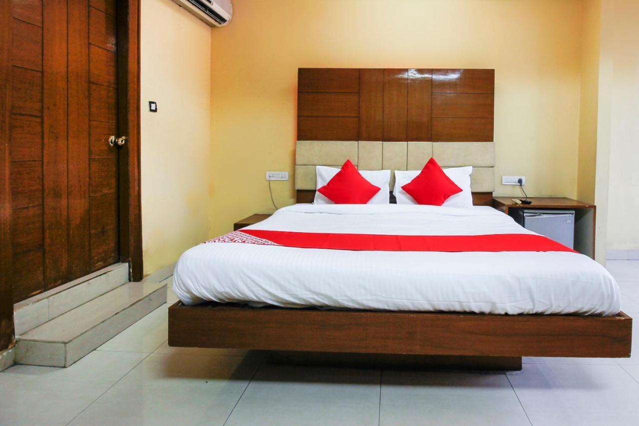 Oyo Hotel Metro International Near Lb Stadium Хидерабад Екстериор снимка