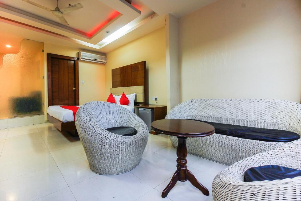 Oyo Hotel Metro International Near Lb Stadium Хидерабад Екстериор снимка